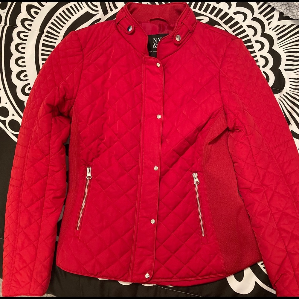 New Red Seamed Puffer Jacket 🌺